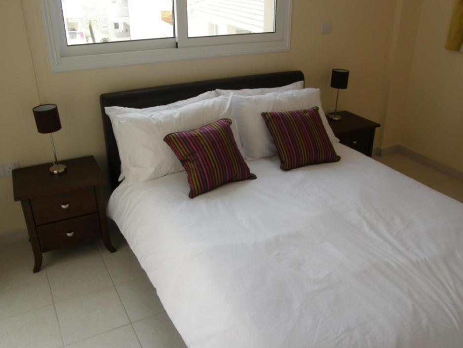 Kronos Holiday Apartments Paralimni Bilik gambar